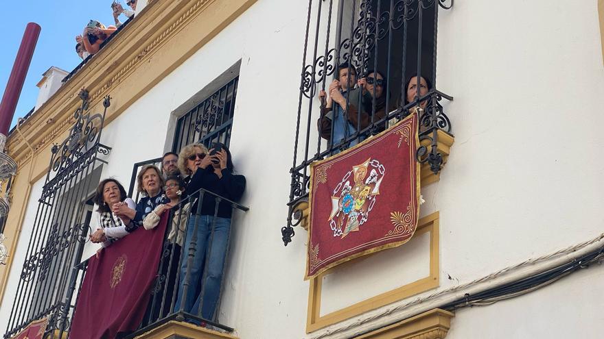 Vídeo | El barrio del Tiro de Línea acompaña al Cautivo