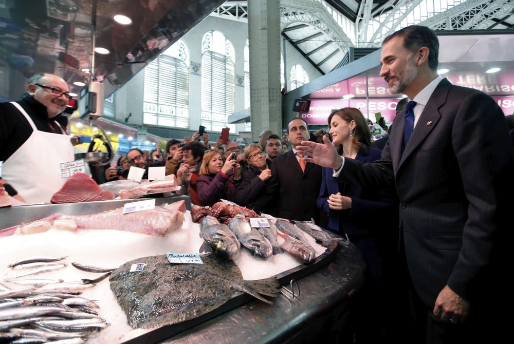 Los Reyes en el Mercado Central de Valencia