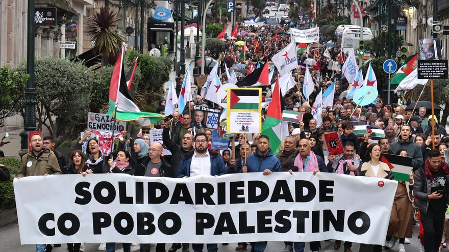 Más de medio millar de personas alzan la voz en Vigo por Palestina