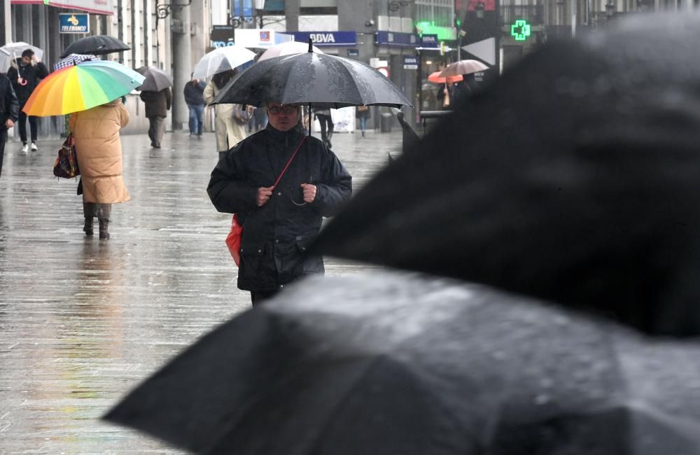 Galicia se sitúa en la influencia de una borrasca localizada al norte que dejará aire frío en las capas altas de la atmósfera. Traerá inestabilidad atmosférica y lluvias generalizadas.