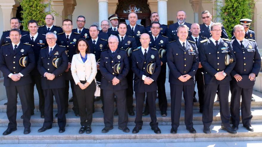 Foto de família dels caps de policies locals de les comarques gironines