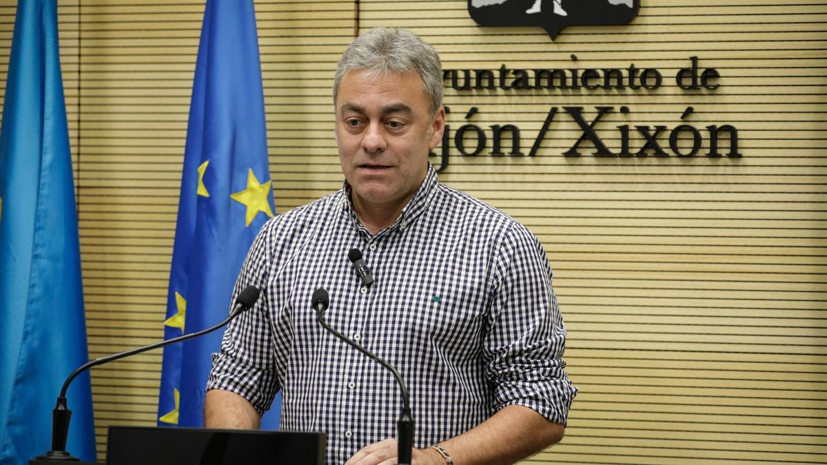 José Ramón Tuero, esta mañana, durante su rueda de prensa.