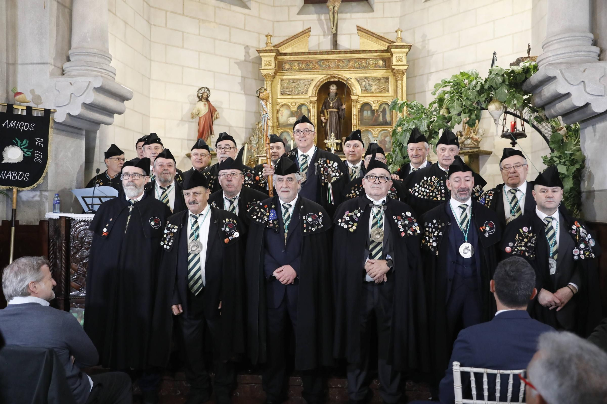 Así besó el nabo Leo Harlem: El capítulo de la Cofradía de Amigos de los Nabos, en imágenes