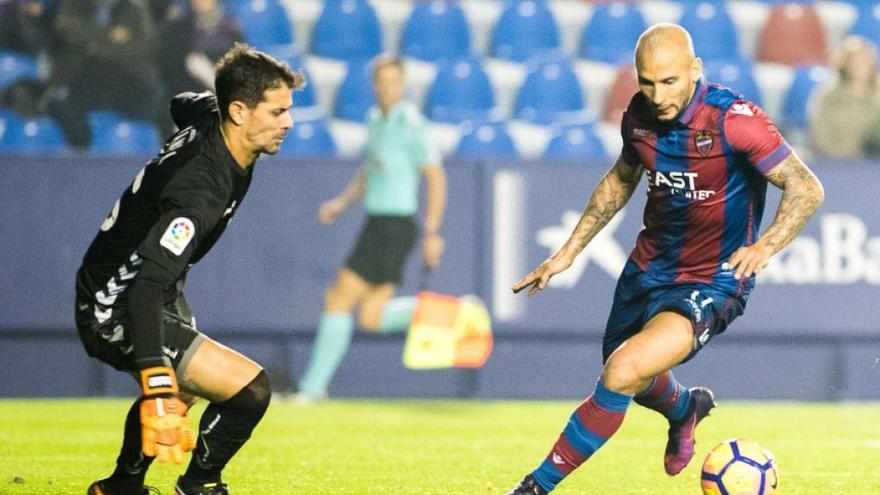 Martins deja de ser jugador del Levante UD