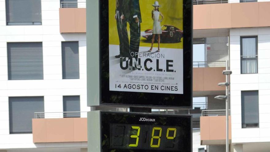 Un termómetro en el centro de Murcia.