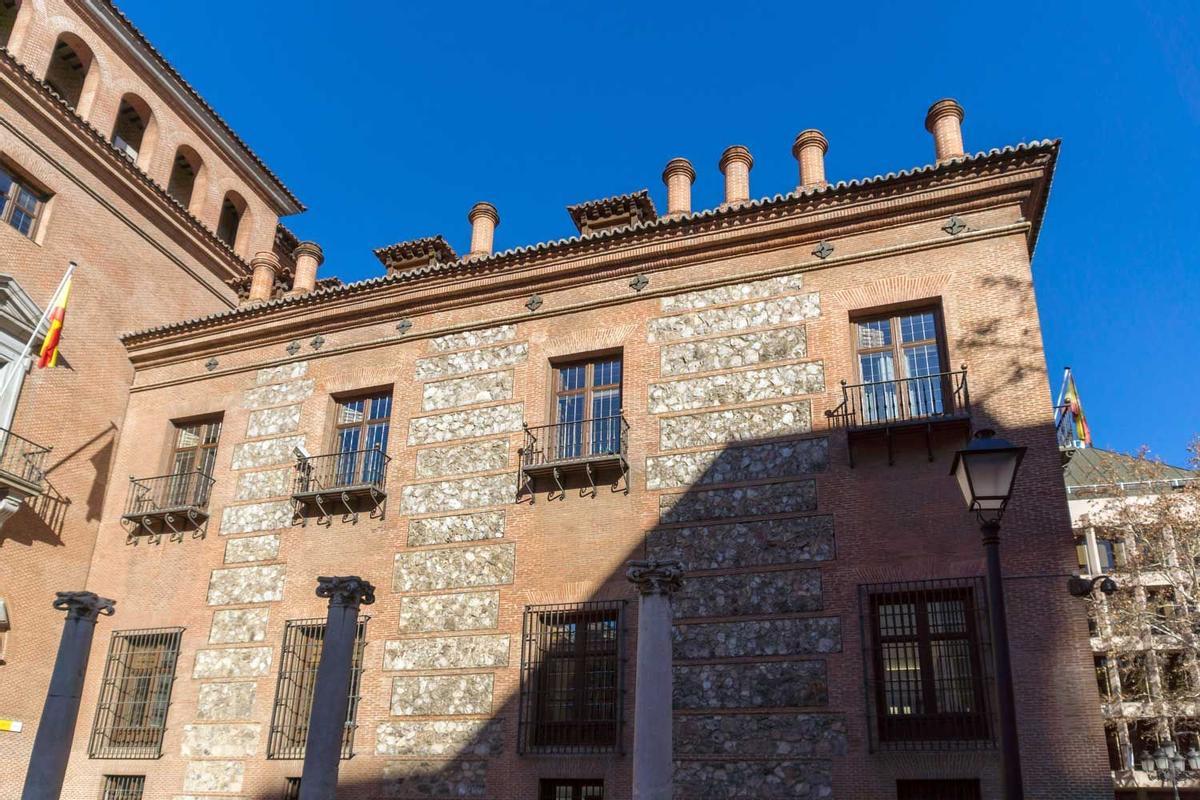 Casa de las Siete Chimeneas, Madrid