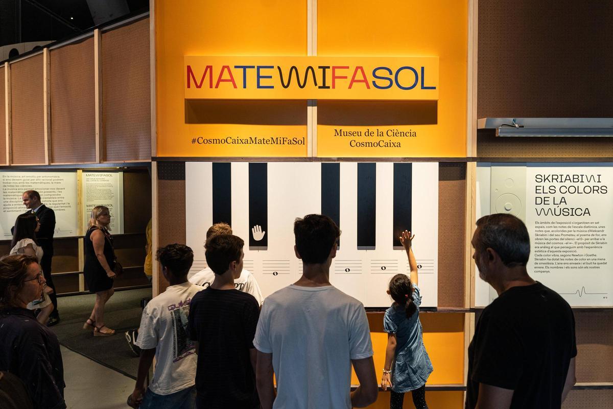 La exposición Matemifasol del CosmoCaixa vincula la música y las matemáticas