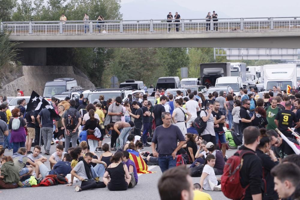Tall de l'autopista AP-7 a Girona sud per protestar per la sentència del procés
