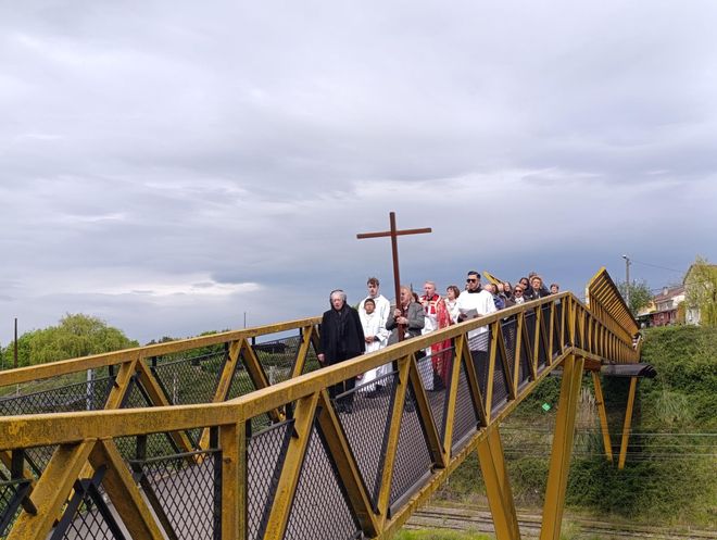 Así fue el Vía Crucis del Viernes Santo de Lugones