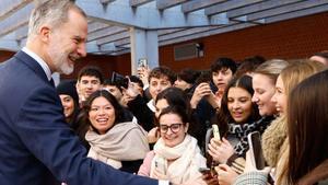 El Rei reivindica la utilitat de la Corona el dia que es publica el llibre de l’emèrit