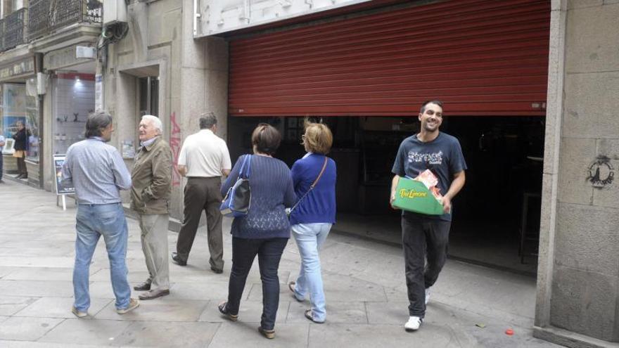 La entrada del Cafe Vecchio tras su clausura en 2015