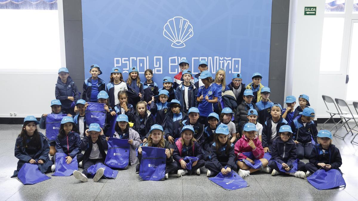 Foto de grupo da clase do colexio Ángel de la Guarda.