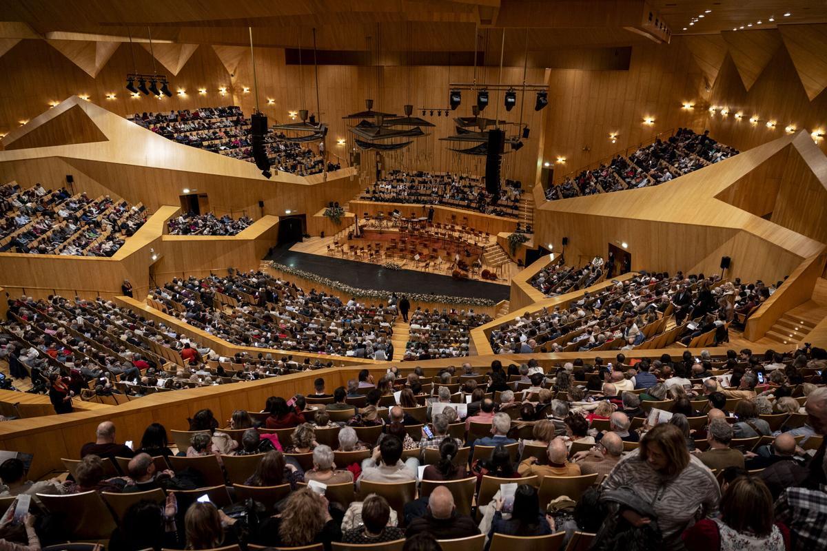 En imágenes |  El gran concierto de Año Nuevo colma de emoción una sala Mozart a rebosar El gran concierto de Año Nuevo colma de emoción una sala Mozart a rebosar