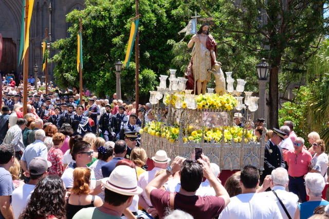 Arucas rinde homenaje a San Juan Bautista