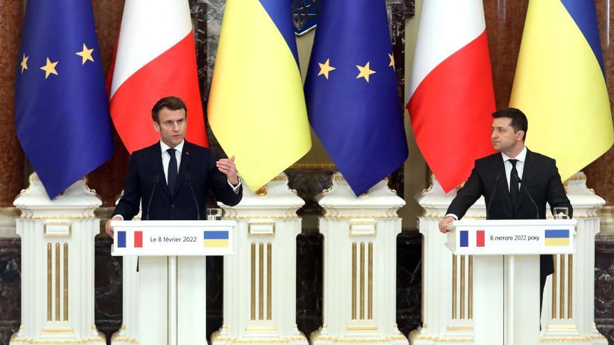 El presidente de Francia, Emmanuel Macron, y su homólogo ucraniano, Volodomir Zelenski.