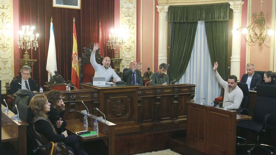 La oposición tumba el PXOM “Frankestein” de Jácome y lo culpa de que Ourense siga sin plan
