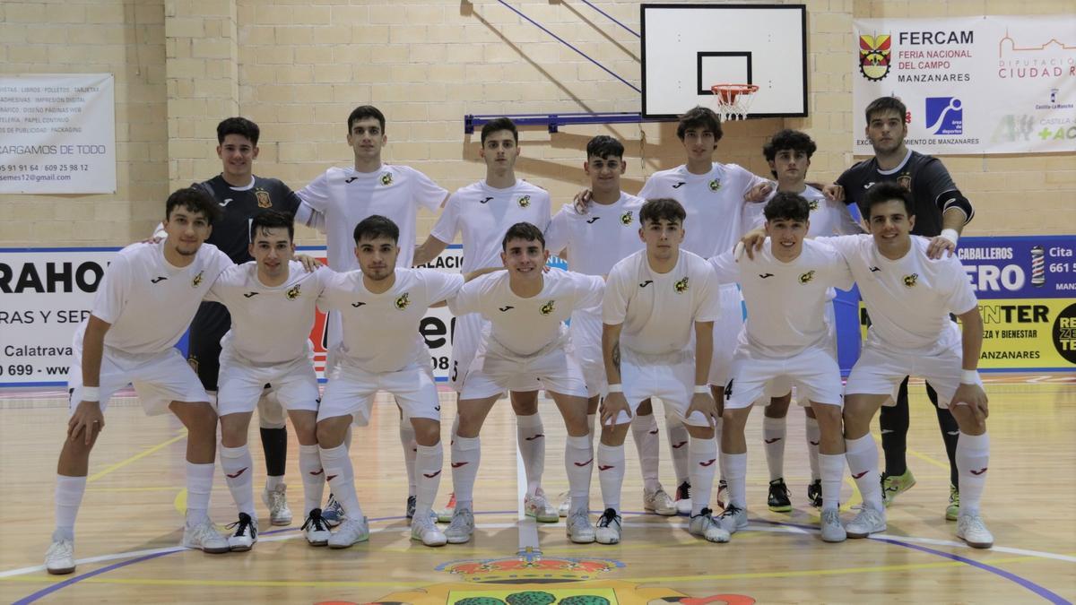 La selección española sub-19 que se enfrentó este miércoles al Manzanares en un amistoso.