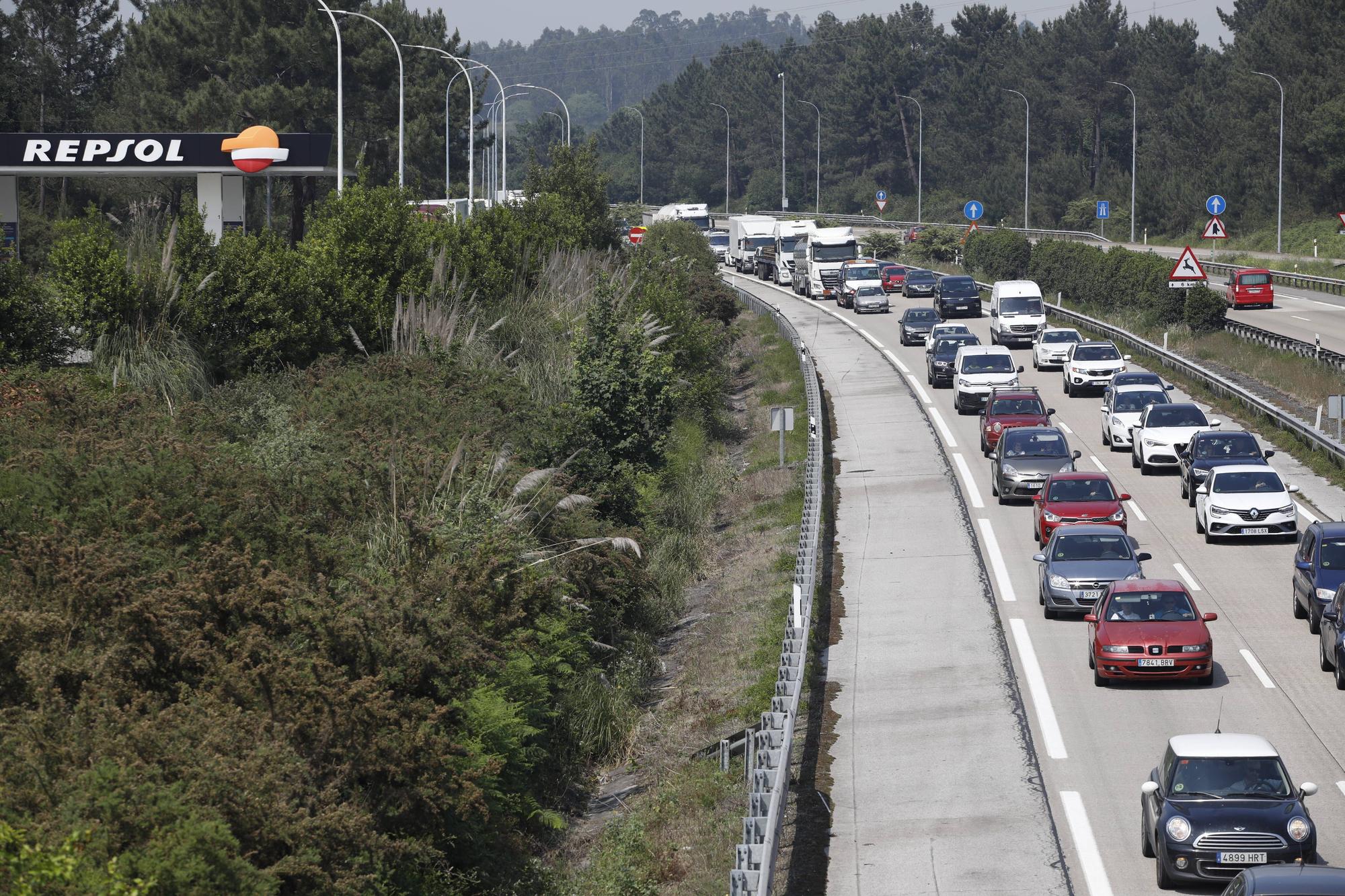 En imágenes: Nuevas caravanas en la "Y" por las obras del tercer carril