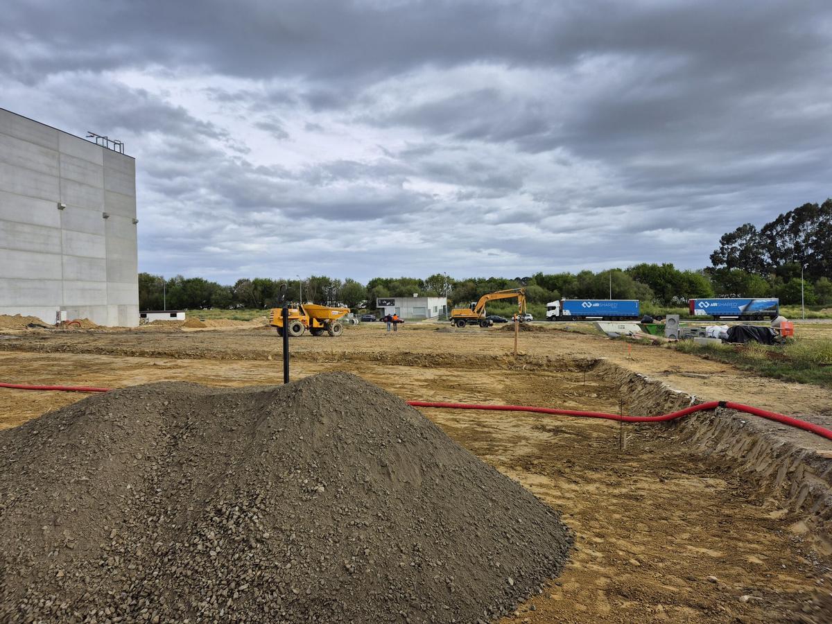 Obras en el polígono de Piadela, en Betanzos.