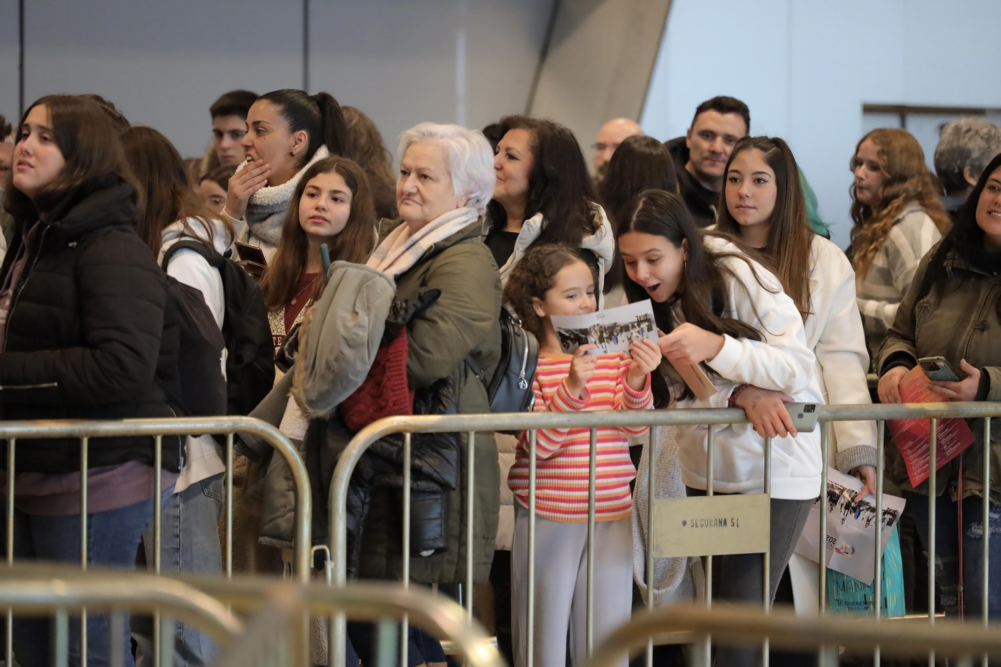 En imágenes | Así está siendo la firma de discos de 'OT' en el Palacio de Congresos de la Expo