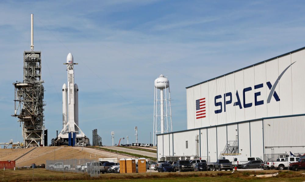 Llançament del coet «Falcon Heavy» d'SpaceX