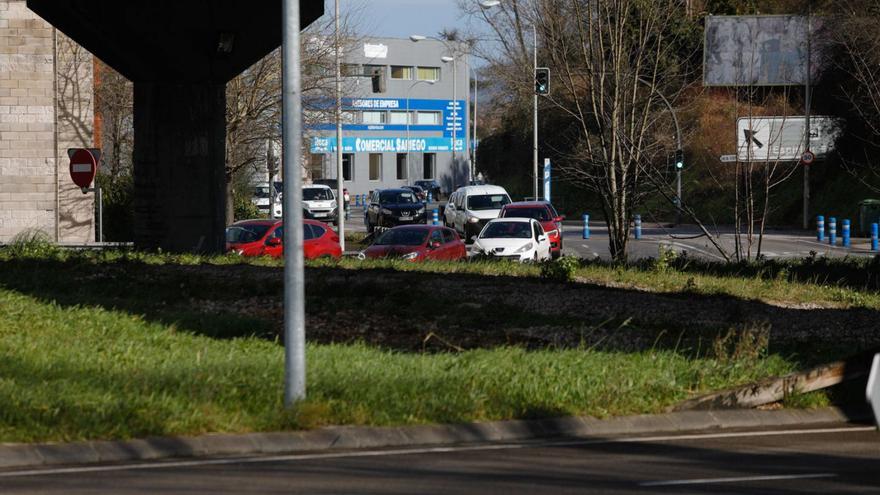 Cuesta se compromete a revisar los accesos del polígono del Espíritu Santo