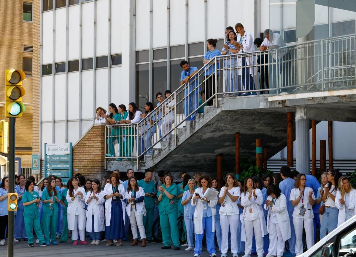 Concentración de los médicos en el tercer día de huelga en Aragón. Concentración de los médicos en el tercer día de huelga en Aragón.