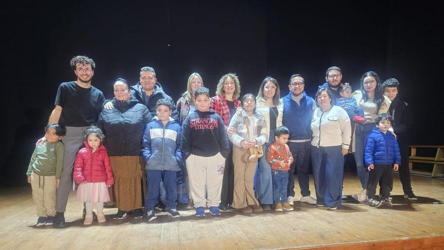 Dos nuevas familias llegan a Zarra y alejan el fantasma de la despoblación