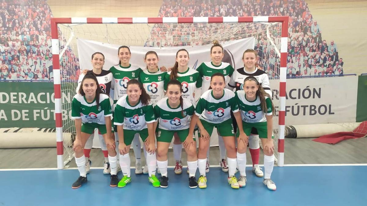 Formación del Cajasur Deportivo Córdoba en la pista del Atlético Torcal.