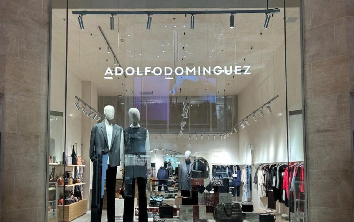 Tienda abierta por Adolfo Domínguez en París. | L. O.