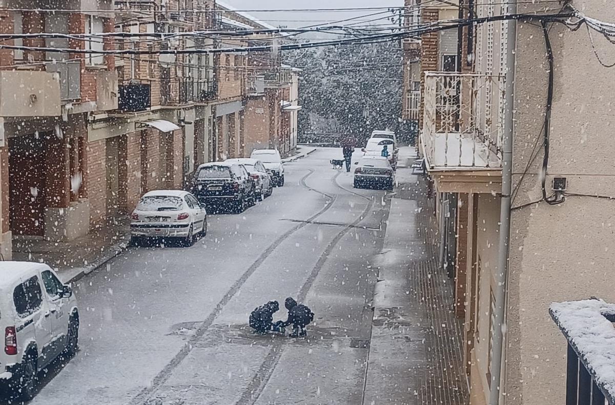 Un dels carrers de Navàs, aquest dissabte al matí