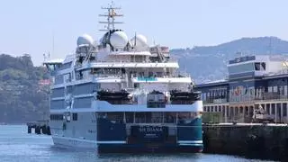 Atraca en Vigo el "SH Diana", un crucero de auténtico "todo incluido"