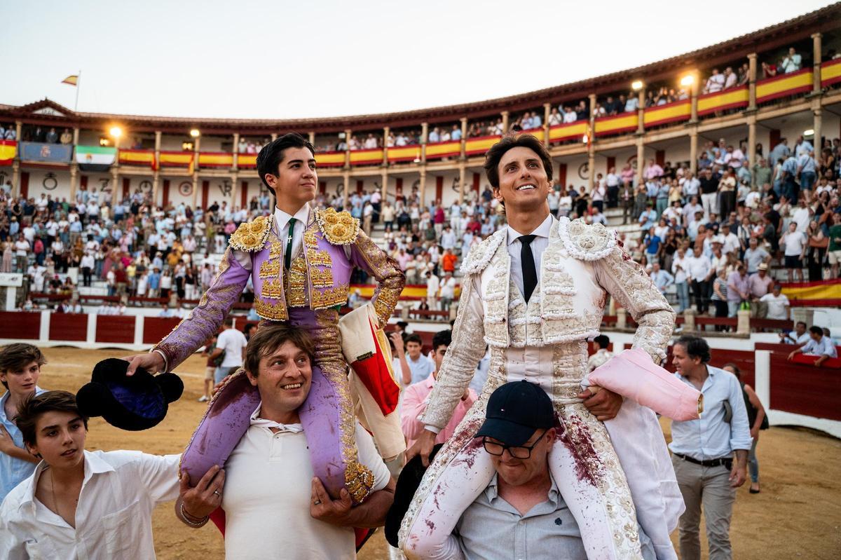 Galería | Así fue la segunda de abono de la feria de Cáceres Galería | Así fue la segunda de abono de la feria de Cáceres