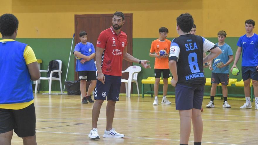 Dani Sarmiento se integra en el staff técnico de la Real Federación Española de Balonmano