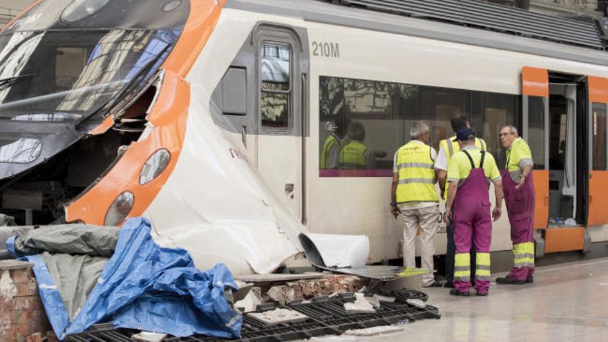 ¿Por qué ha descarrilado el tren de Barcelona?