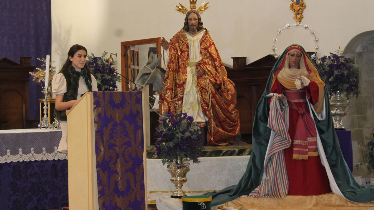 María Burrueco, durante el pregón infantil de la Semana Santa de Baena.