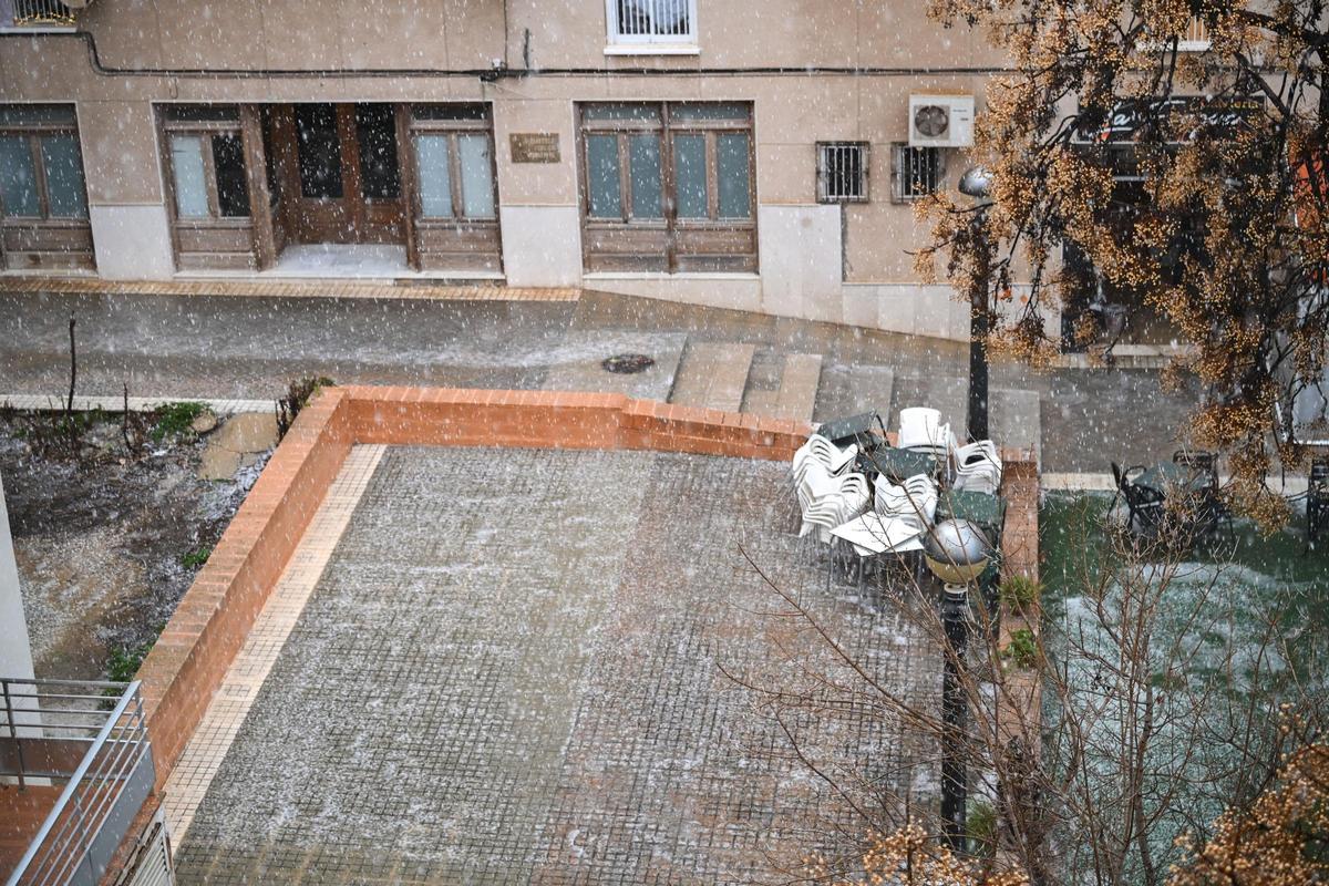 El granizo sorprende en La Marina