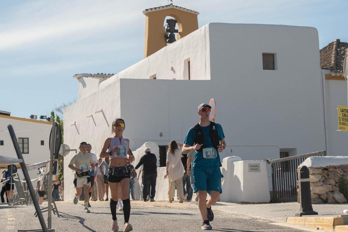 Mira aquí todas las imágenes de la Ibiza Marathon