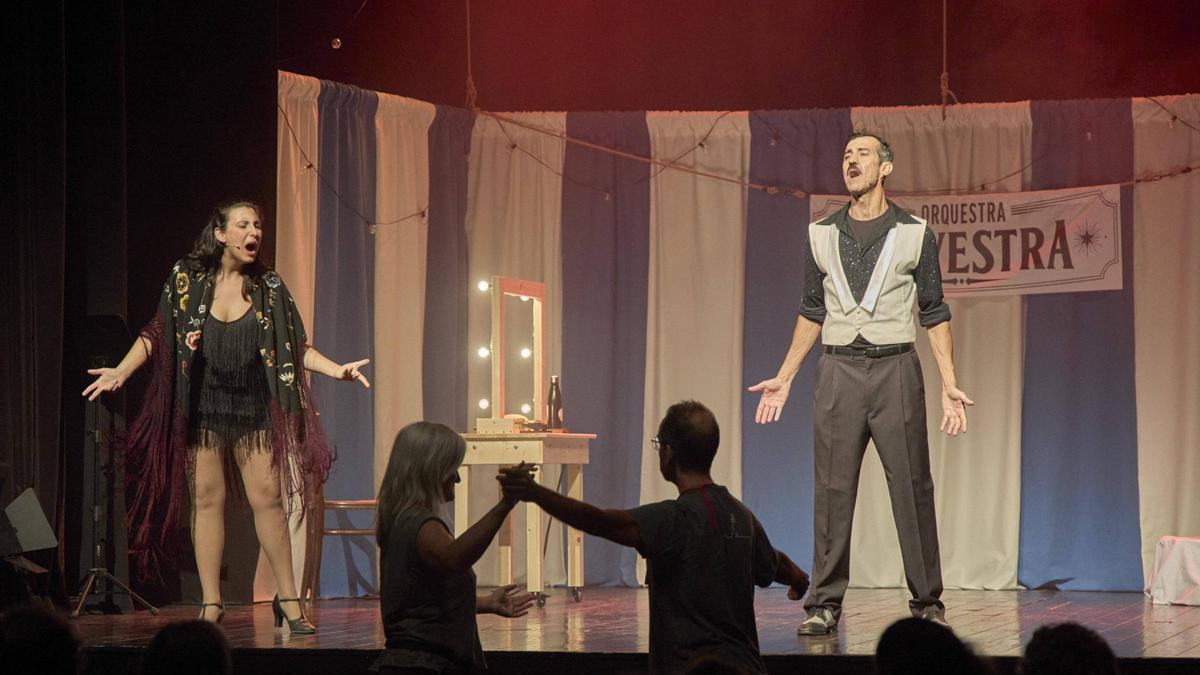 Festival Z "Ball de nit: una revetlla amb la Silvestra"