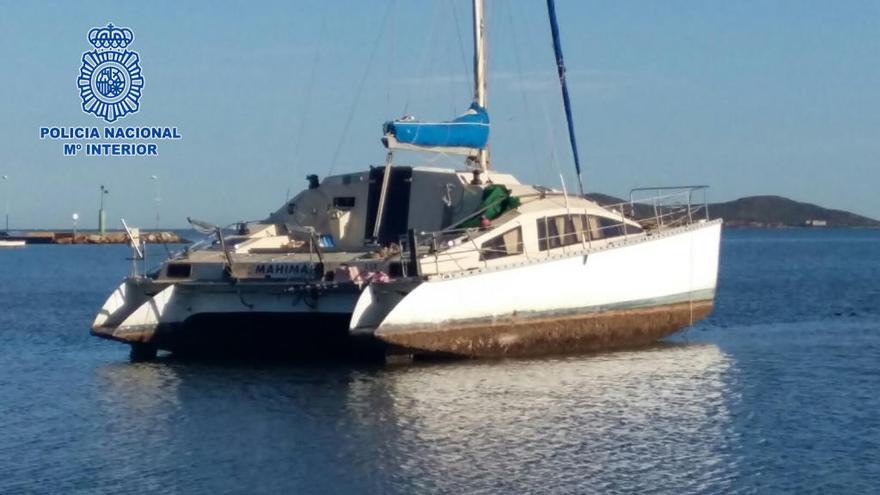 Se corta un brazo cuando remolcaba su barco