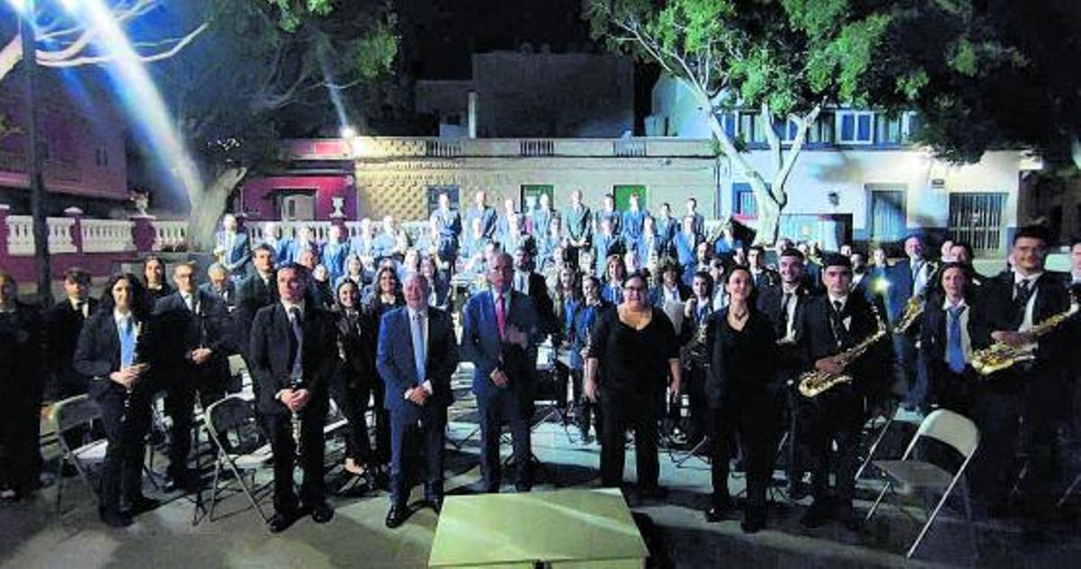 Las dos bandas actuaron juntas en La Alameda.  | SERVICIO ESPECIAL
