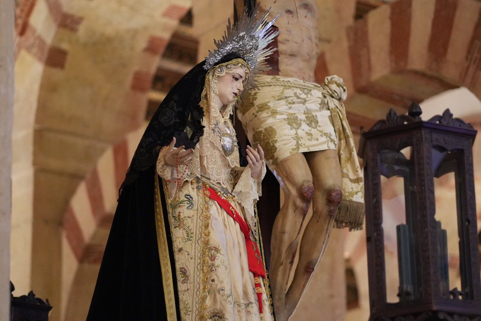 El Santo Cristo de Zacatecas de Montilla ya está en la Catedral