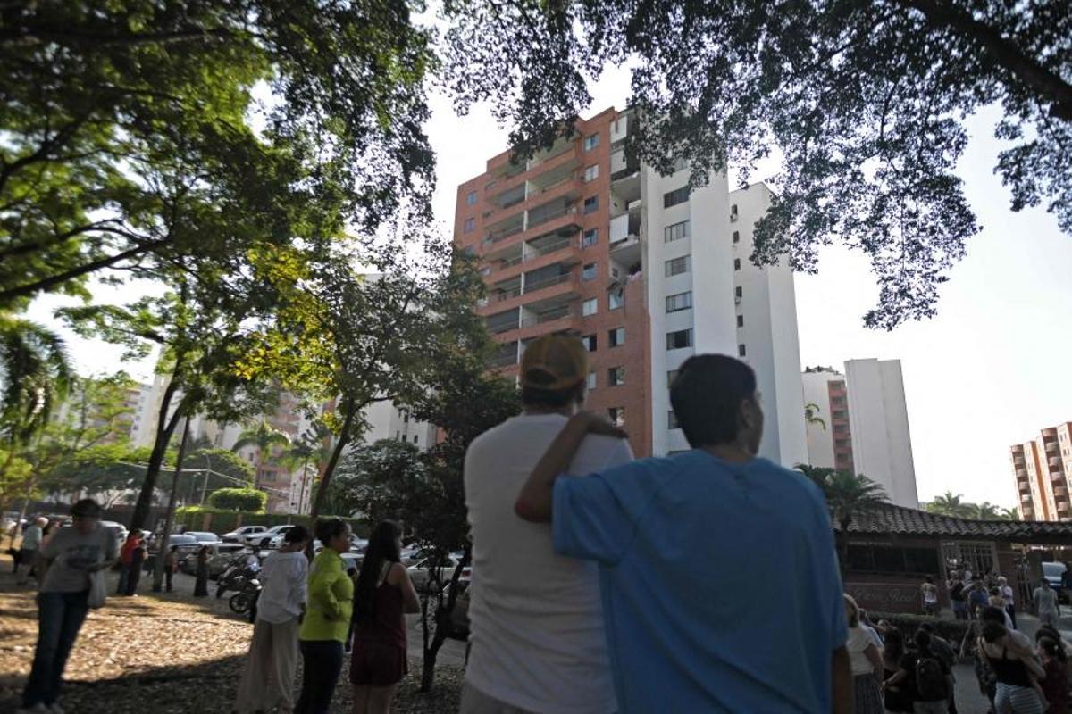 Imágenes del terremoto de magnitud 7,4 que ha sacudido a la mayor parte de Colombia Imágenes del terremoto de magnitud 7,4 que ha sacudido a la mayor parte de Colombia