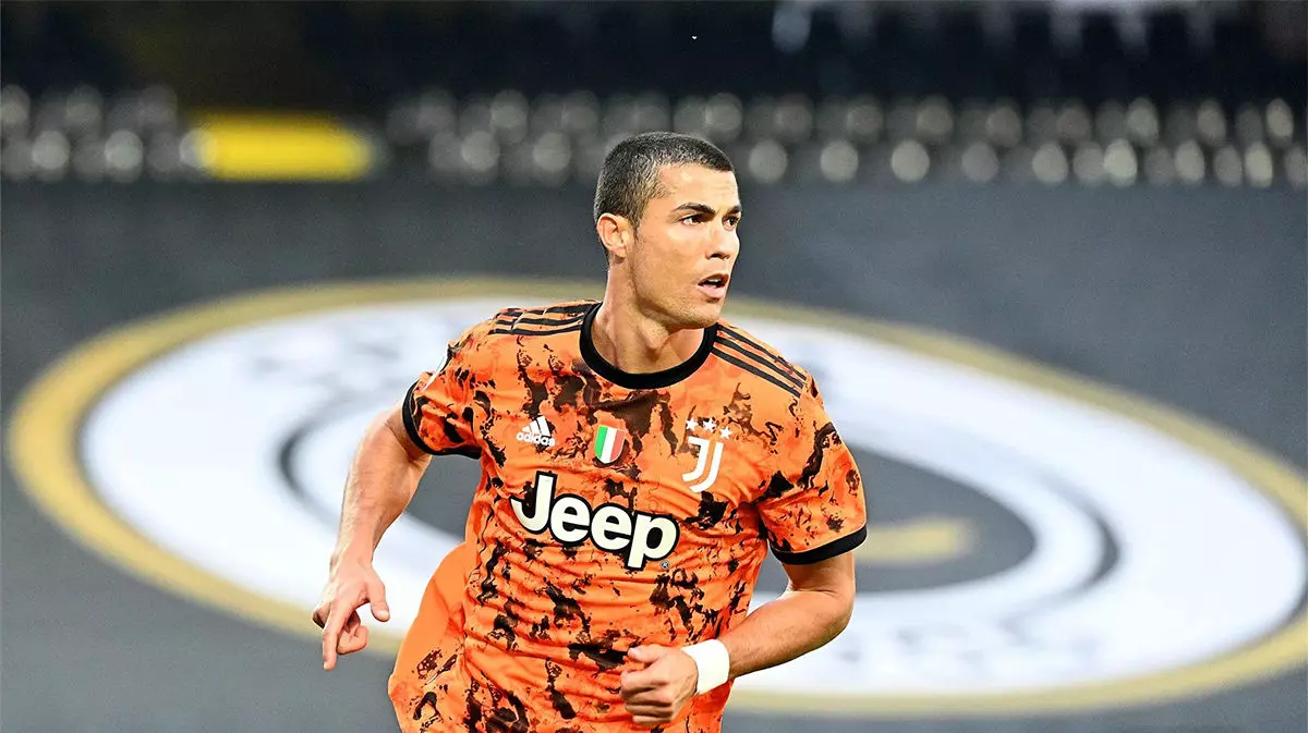 Cristiano vuelve con un doblete magistral tras superar el Covid