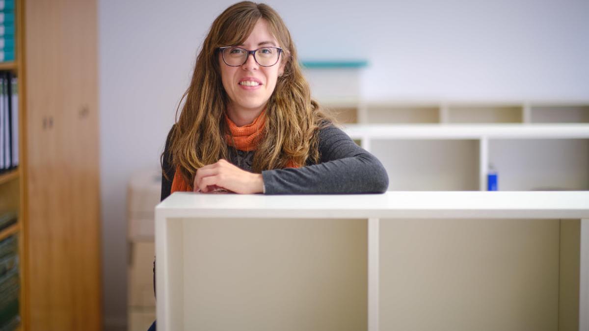 Maria Mercè Oriol a la seu del COAC de Figueres.