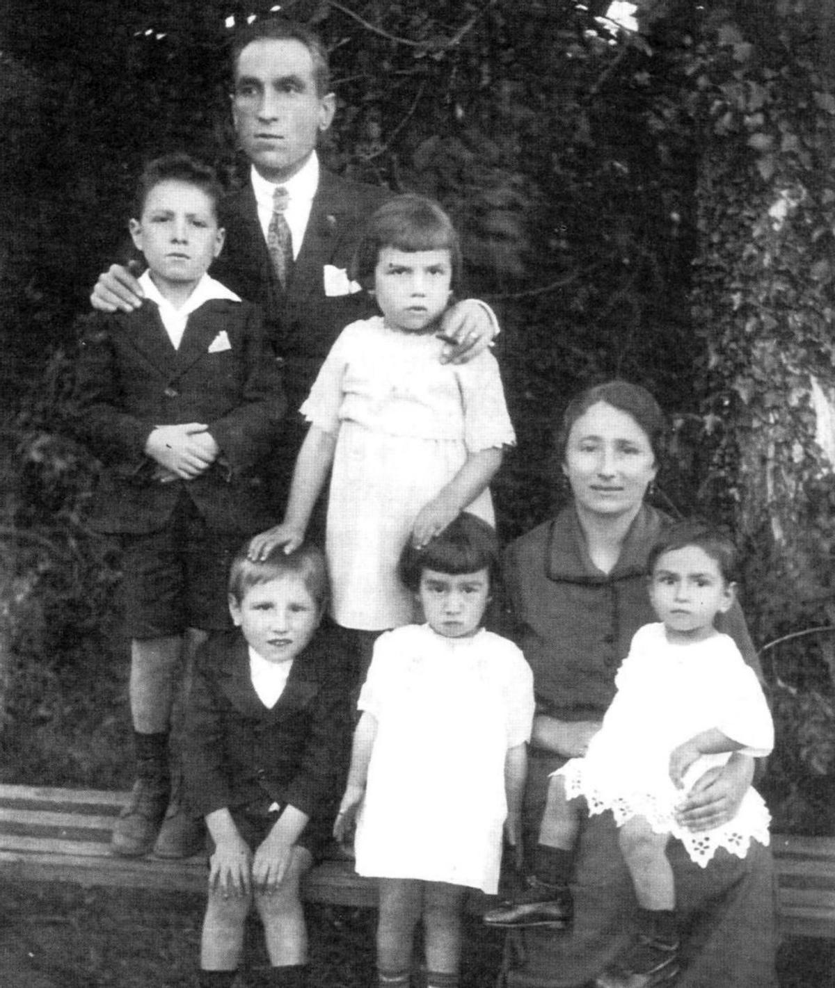 A familia Blanco Valdés.   | // CEDIDA POR JUAN L. BLANCO VALDÉS