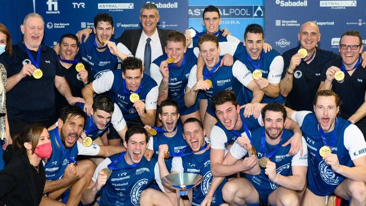 El CN Sabadell gana su primer título europeo en una final perfecta