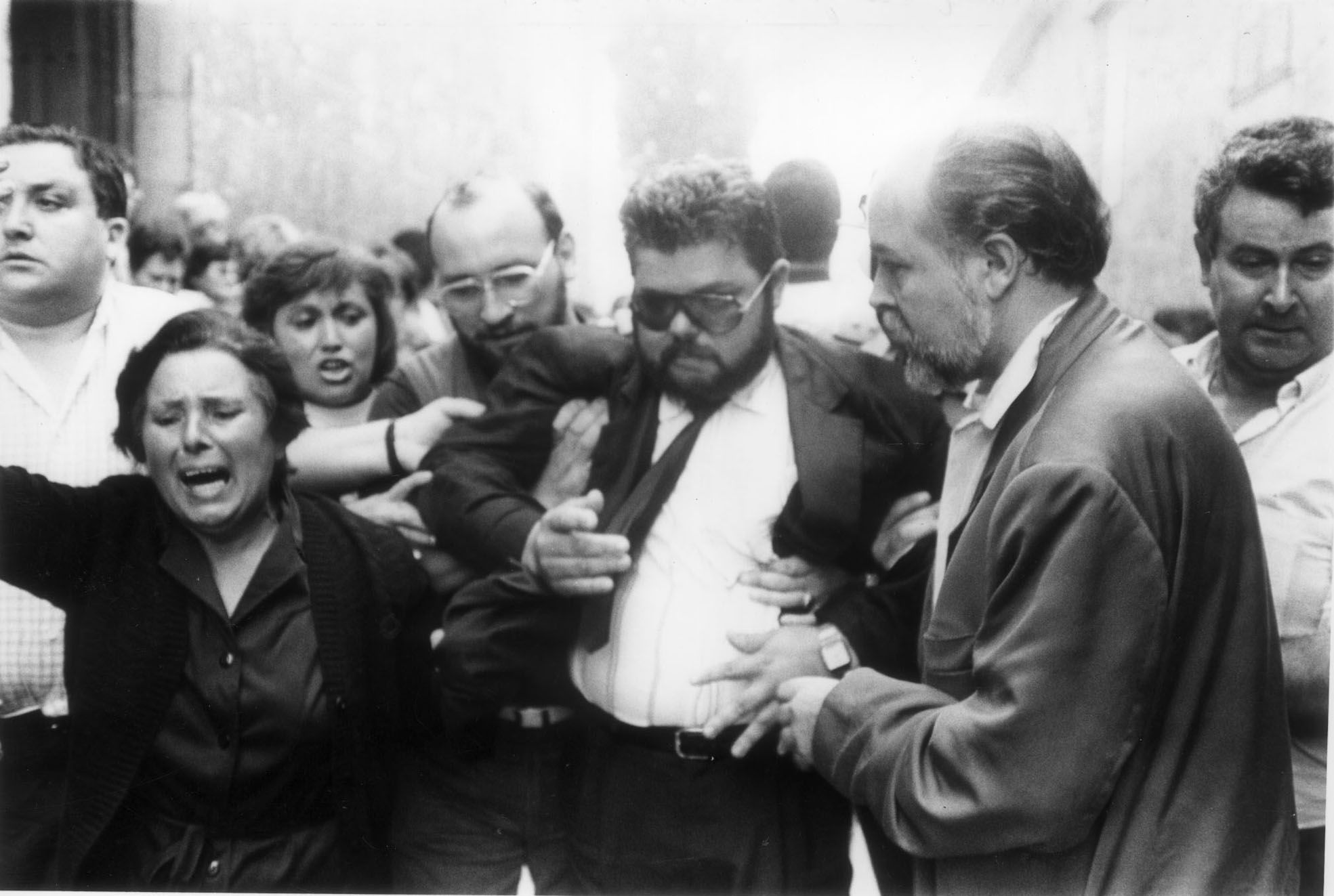 El conflicto de la contribución en Cangas: protestas y un alcalde asediado que no pudo volver a entrar en el Concello