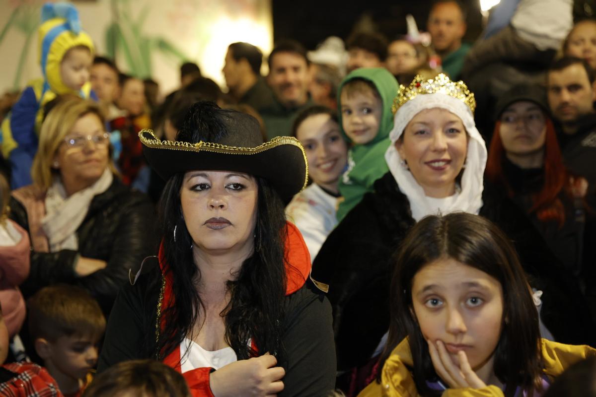 Gran participación en la fiesta.