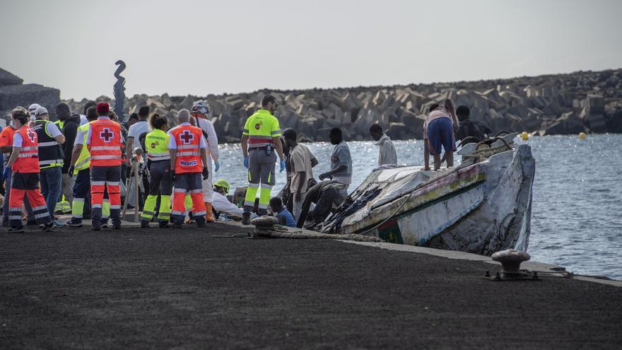 Llegan 66 migrantes a la marina de San Miguel, en el sur de Tenerife